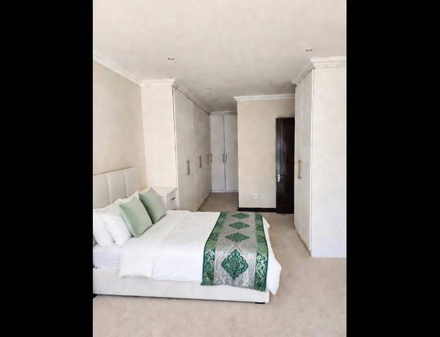 2 bed property to rent in BRYANSTON